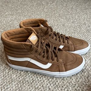 Men’s 10 - Skate Hi Brown Suede Vans Shoes